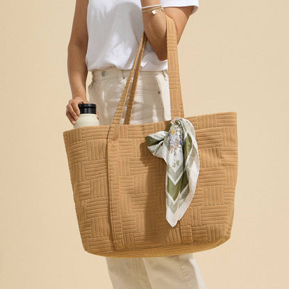 Grid Pattern Everyday Tote Bag