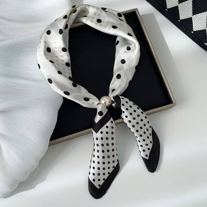 Elegant Printed Pearl Magnetic Clasp Scarf