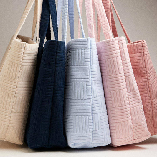 Grid Pattern Everyday Tote Bag