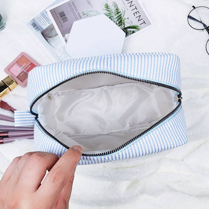 Bubble pouch stripe makeup bag