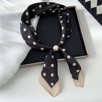 Elegant Printed Pearl Magnetic Clasp Scarf