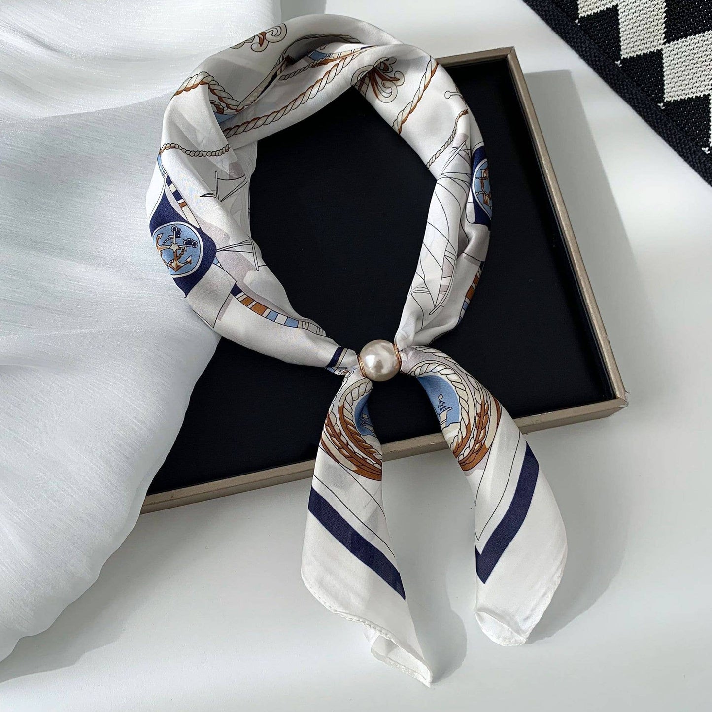 Elegant Printed Pearl Magnetic Clasp Scarf