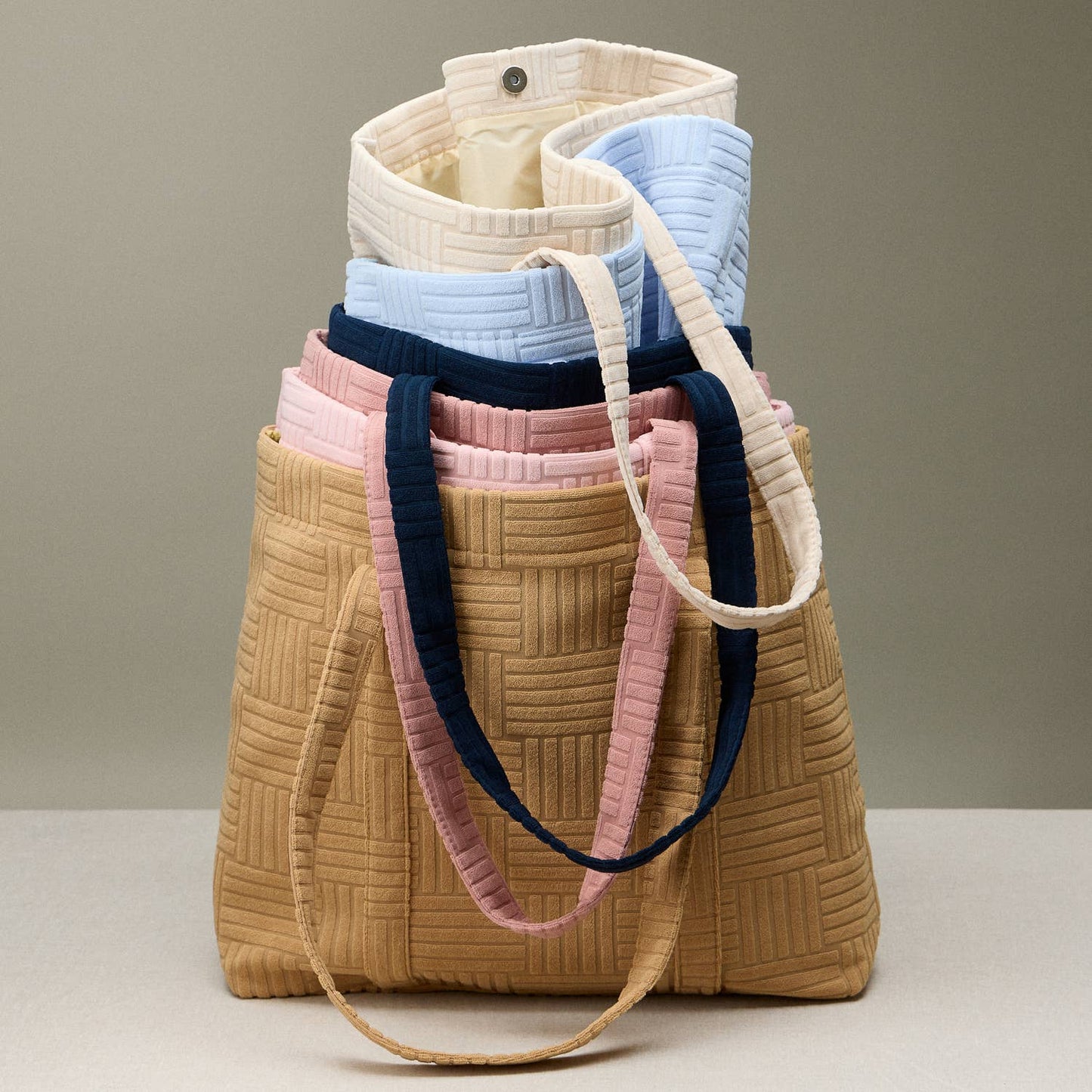 Grid Pattern Everyday Tote Bag